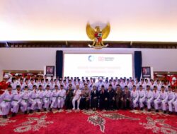 75 Paskibraka Banyuwangi Dikukuhkan Bupati Ipuk yang Akan Bertugas di Upacara HUT ke-80 Kemerdekaan RI